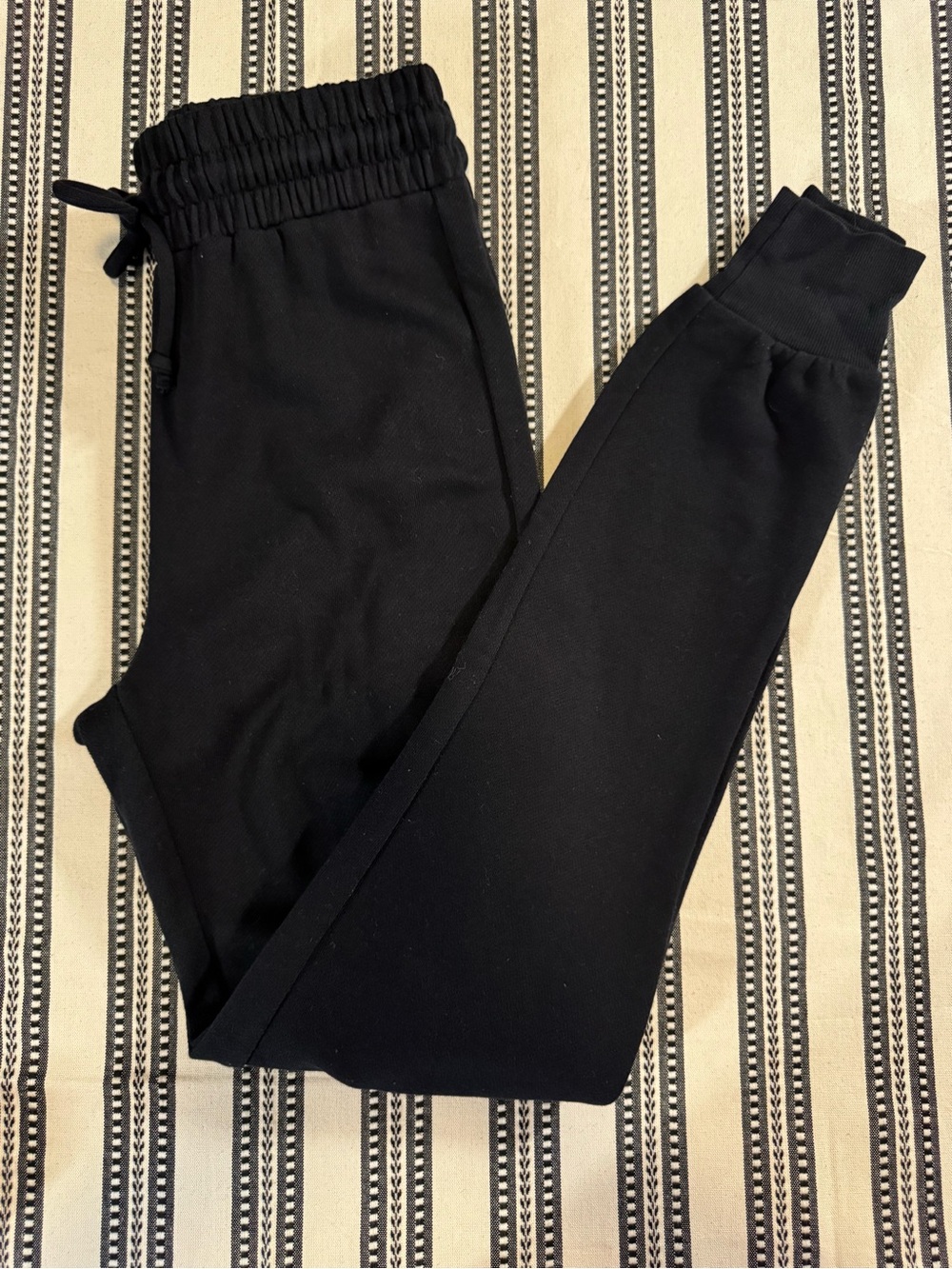 Express Women’s Black Drawstring Cuffed Joggers, Small, NWT